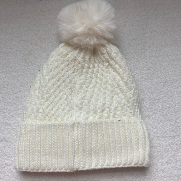 White UGG Rhinestone Hat & Tech Glove Set - Picture 4 of 4